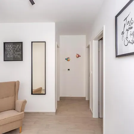 2 Bedroom Stunning In Apartamento