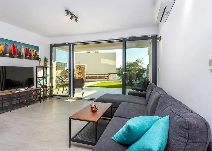 2 Bedroom Stunning In