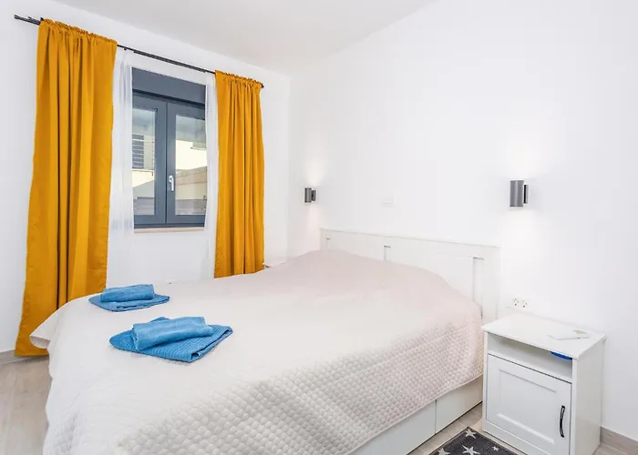 Апартаменты 2 Bedroom Stunning In