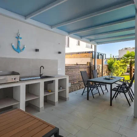 Apartament 2 Bedroom In *